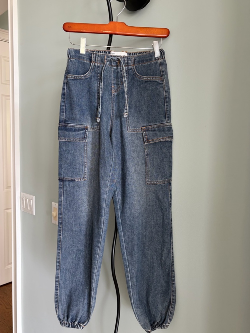 NO BOUNDARIES
CARGO JOGGER PANTS